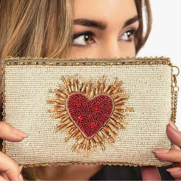 NWT Mary Frances Heart Burst Cell Phone Bag - Picture 2 of 6